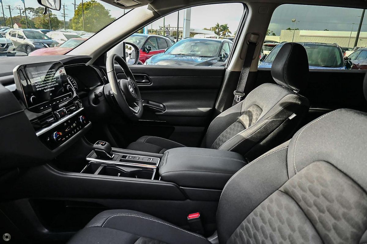 2024 Nissan Pathfinder ST-L R53