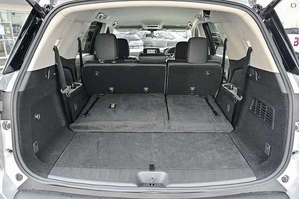 2024 Nissan Pathfinder ST-L R53