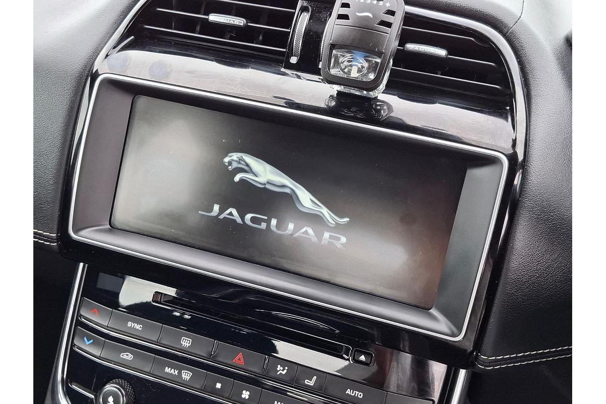 2016 Jaguar XE 20t R-Sport X760