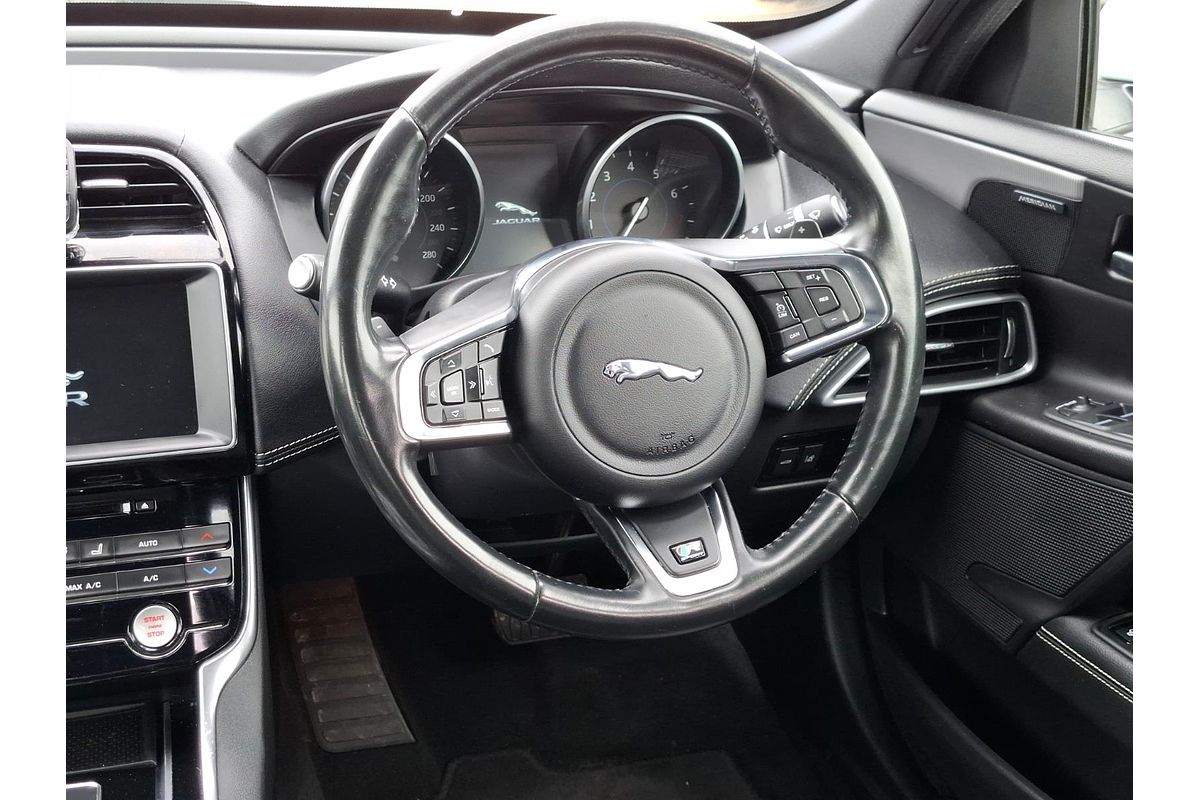 2016 Jaguar XE 20t R-Sport X760