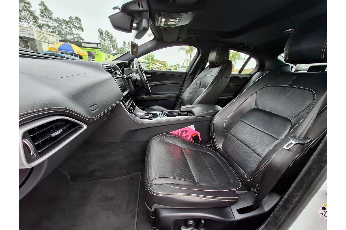 2016 Jaguar XE 20t R-Sport X760