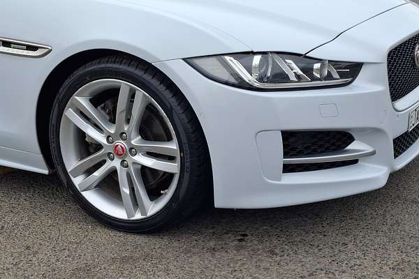 2016 Jaguar XE 20t R-Sport X760