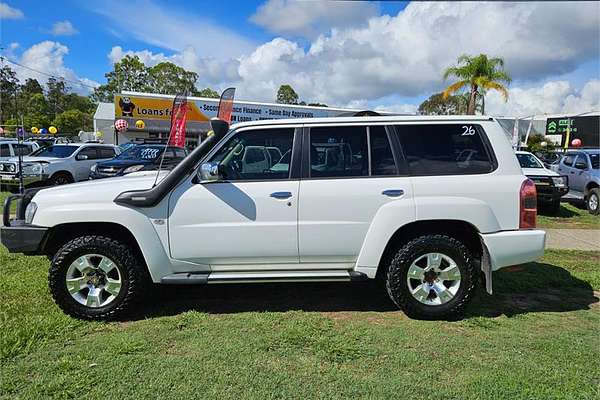 2010 Nissan Patrol ST GU 7