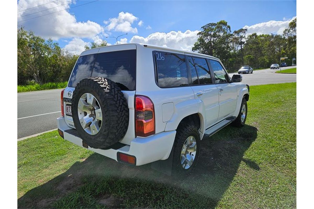 2010 Nissan Patrol ST GU 7