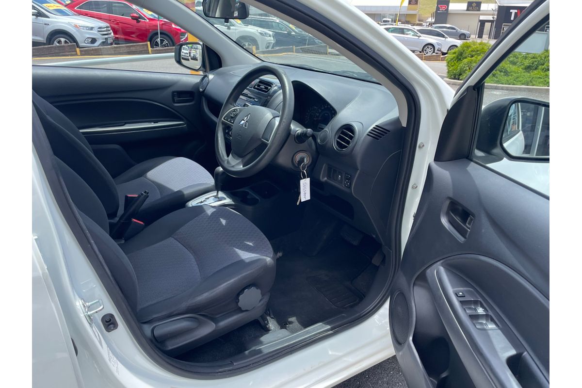 2016 Mitsubishi Mirage ES LA