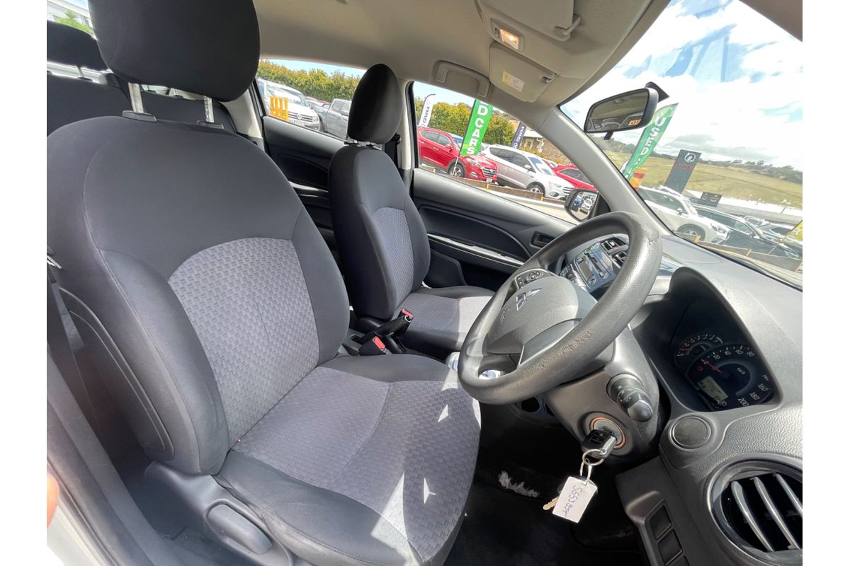 2016 Mitsubishi Mirage ES LA