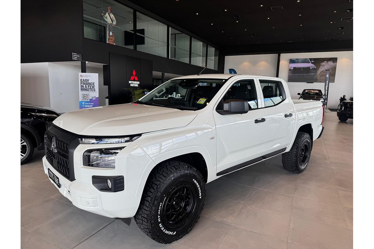 2024 Mitsubishi Triton GLX MV 4X4
