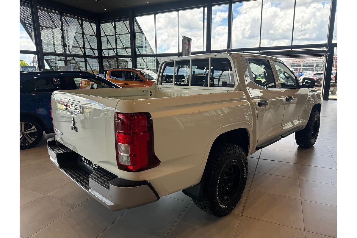 2024 Mitsubishi Triton GLX MV 4X4