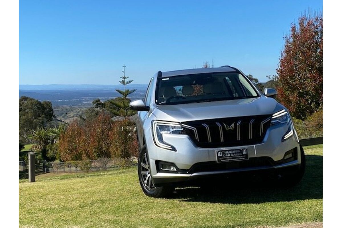 2023 Mahindra XUV700 AX7L