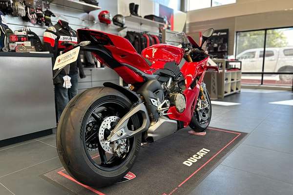 2025 Ducati PANIGALE V4S