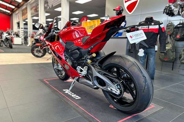 2025 Ducati PANIGALE V4S