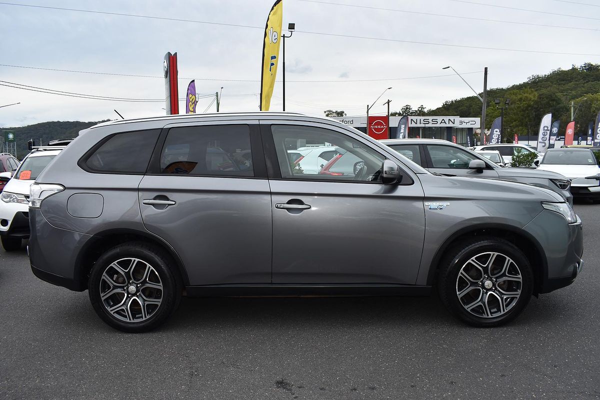 2014 Mitsubishi Outlander PHEV ZJ