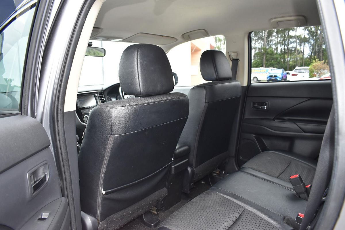 2014 Mitsubishi Outlander PHEV ZJ