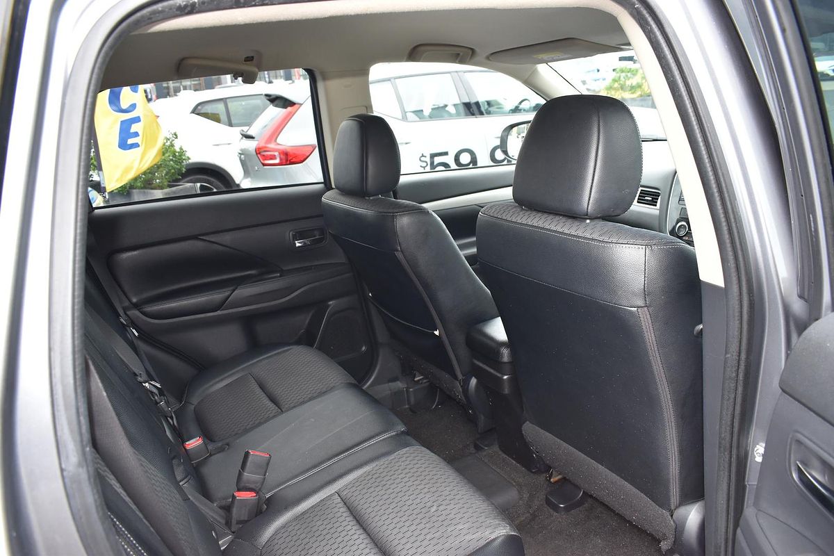 2014 Mitsubishi Outlander PHEV ZJ