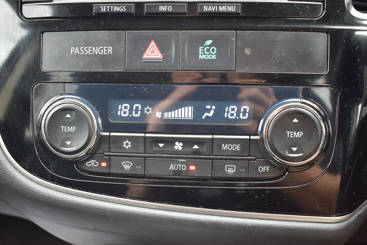 2014 Mitsubishi Outlander PHEV ZJ