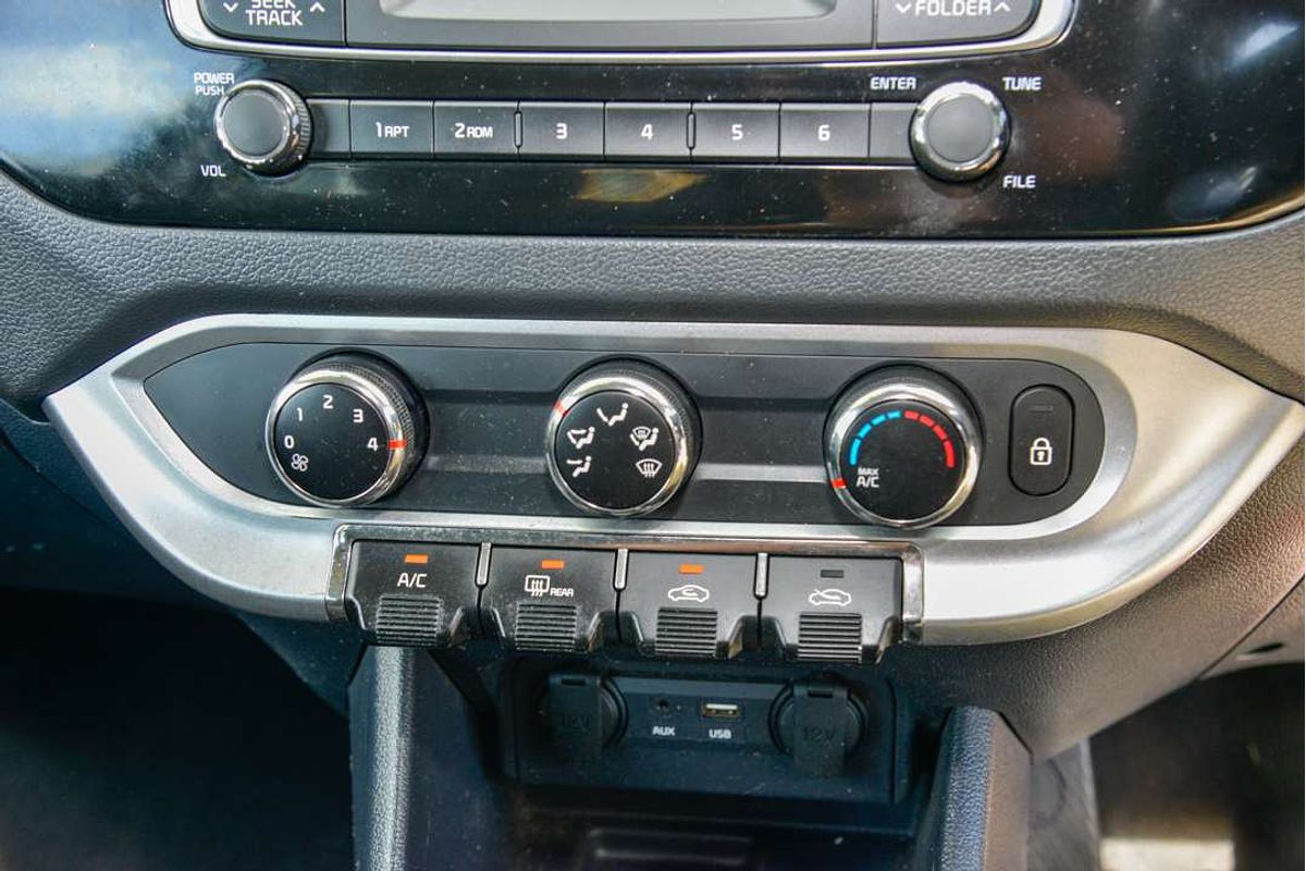 2015 Kia Rio S UB
