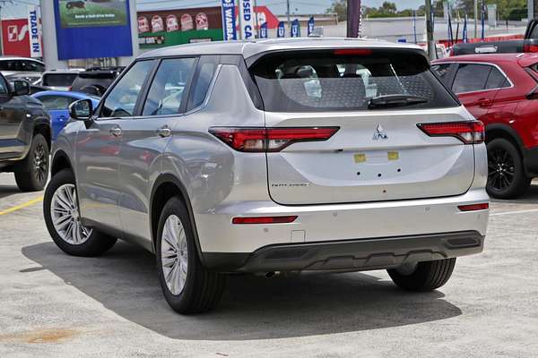 2024 Mitsubishi Outlander ES ZM