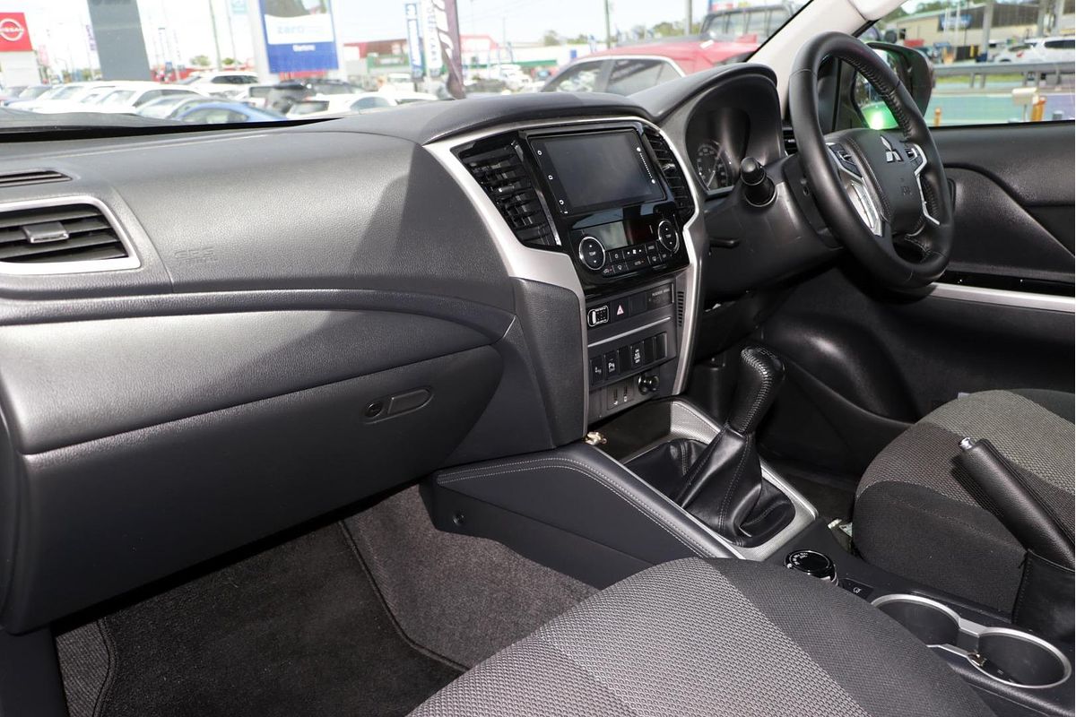 2022 Mitsubishi Triton GLS MR 4X4