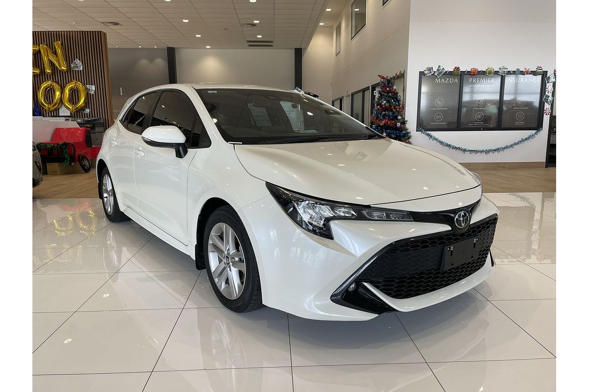 2018 Toyota Corolla SX MZEA12R