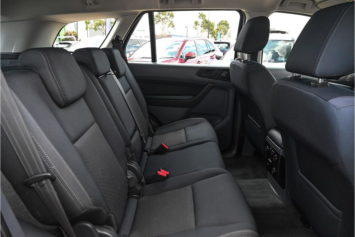 2017 Ford Everest Ambiente UA