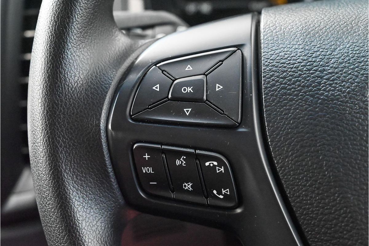 2017 Ford Everest Ambiente UA