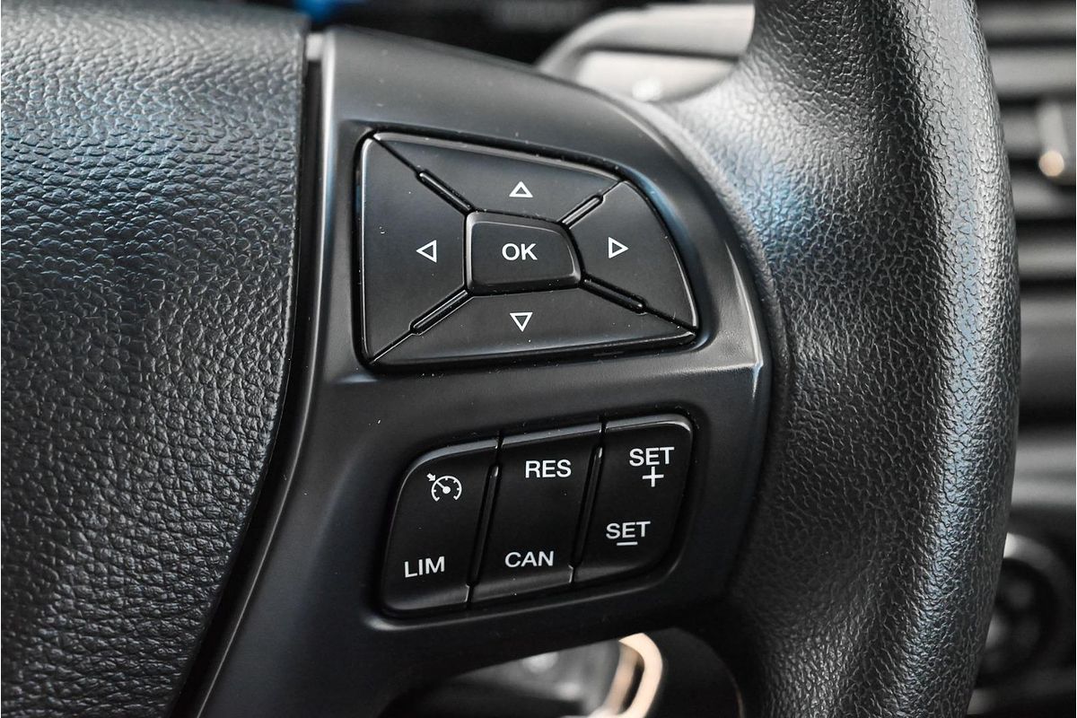 2017 Ford Everest Ambiente UA
