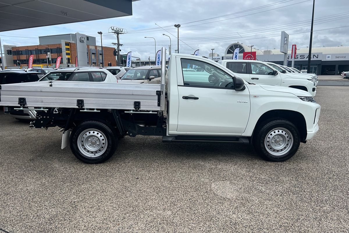 2023 Mitsubishi Triton GLX MR 4X4