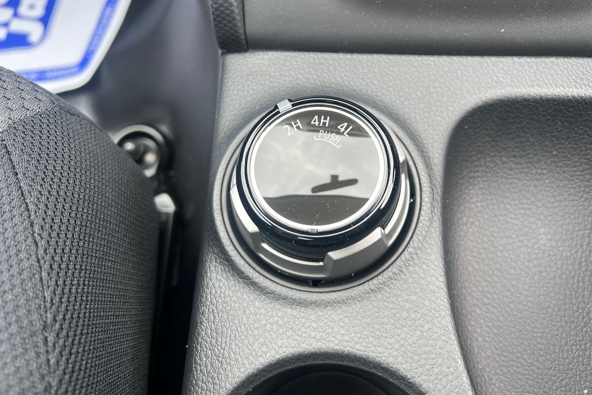 2023 Mitsubishi Triton GLX MR 4X4