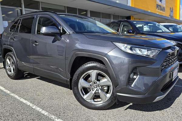2020 Toyota RAV4 GXL MXAA52R