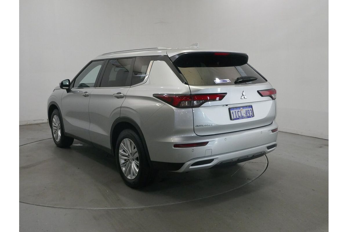 2023 Mitsubishi Outlander LS ZM