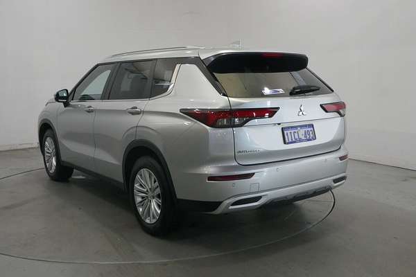 2023 Mitsubishi Outlander LS ZM