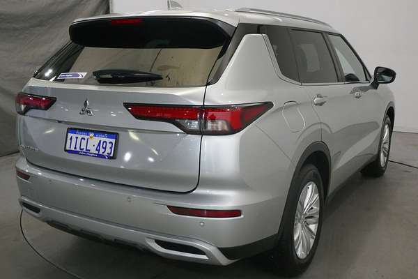 2023 Mitsubishi Outlander LS ZM