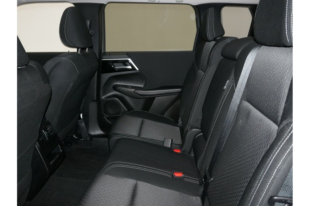 2023 Mitsubishi Outlander LS ZM