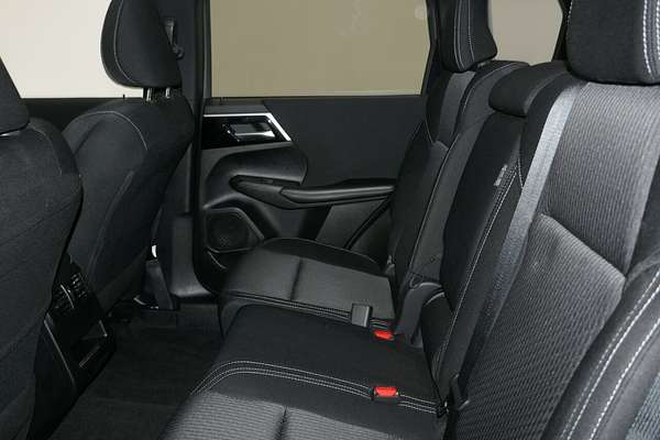 2023 Mitsubishi Outlander LS ZM