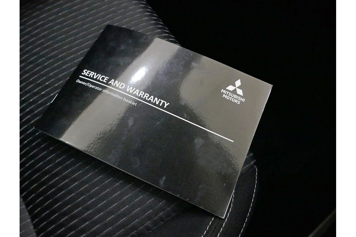 2023 Mitsubishi Outlander LS ZM