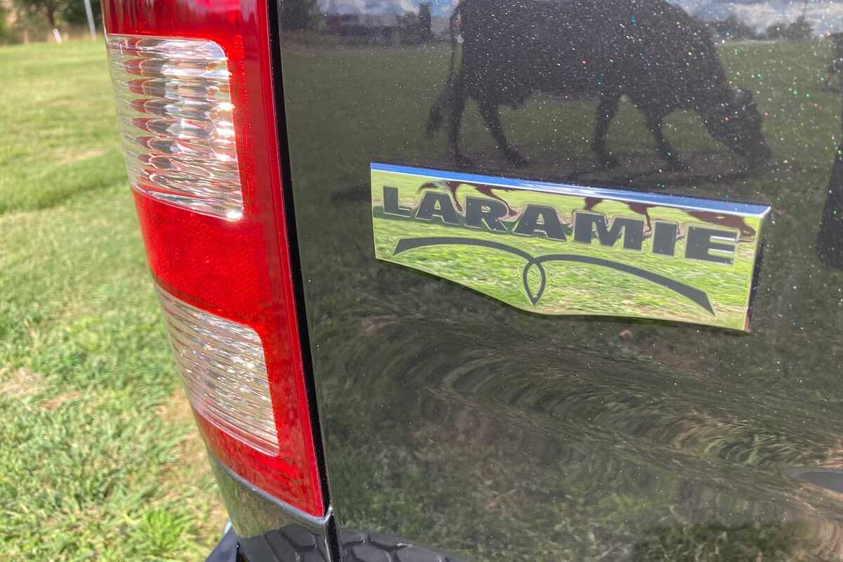 2015 RAM 3500 Laramie (No Series)