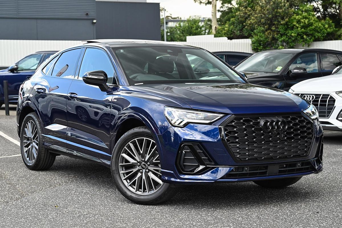 2024 Audi Q3 35 TFSI Dynamic Black F3
