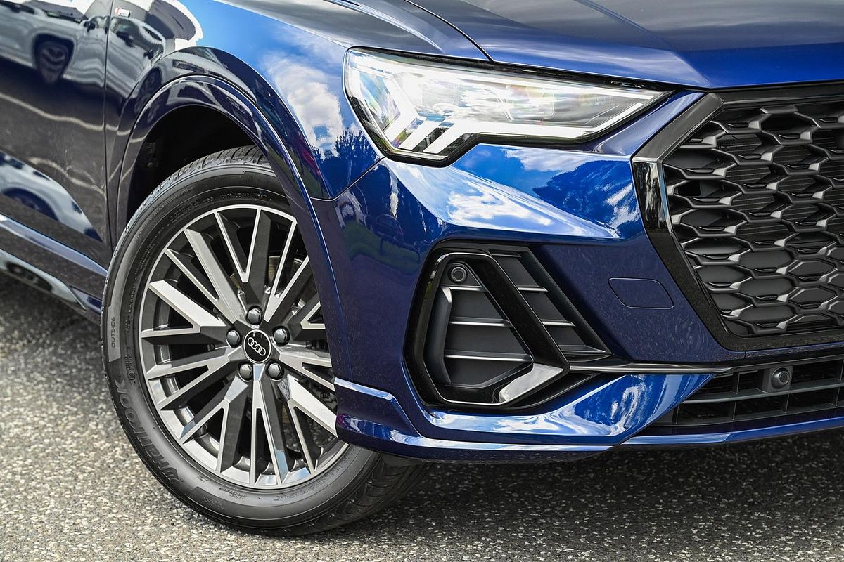 2024 Audi Q3 35 TFSI Dynamic Black F3