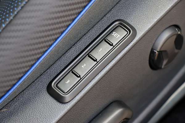 2023 Volkswagen Golf R 20 Years 8