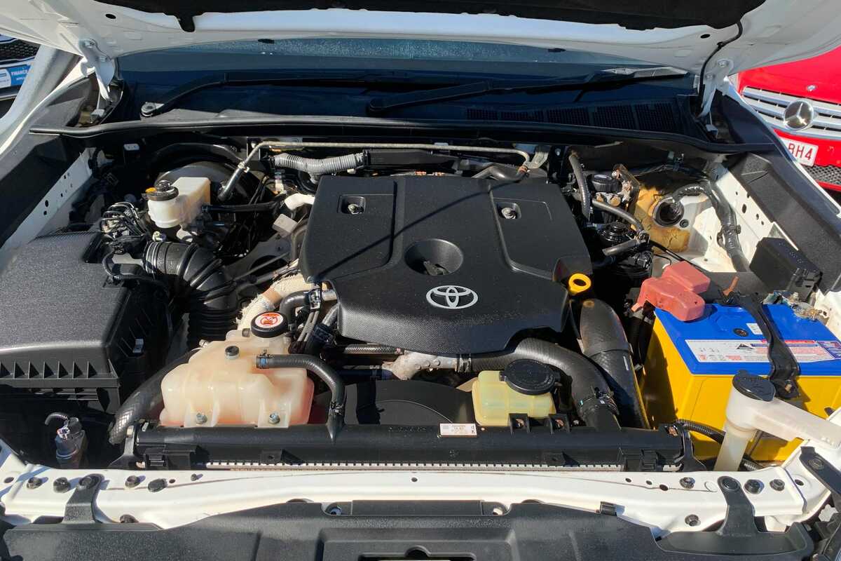 2017 Toyota HILUX SR 4X4