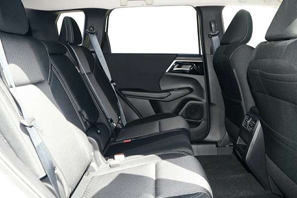 2024 Mitsubishi Outlander LS ZM