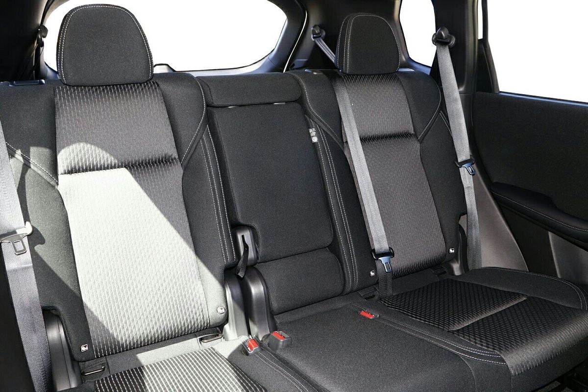 2024 Mitsubishi Outlander LS ZM