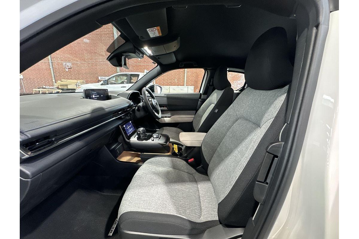 2023 Mazda MX-30 G20e Evolve DR Series
