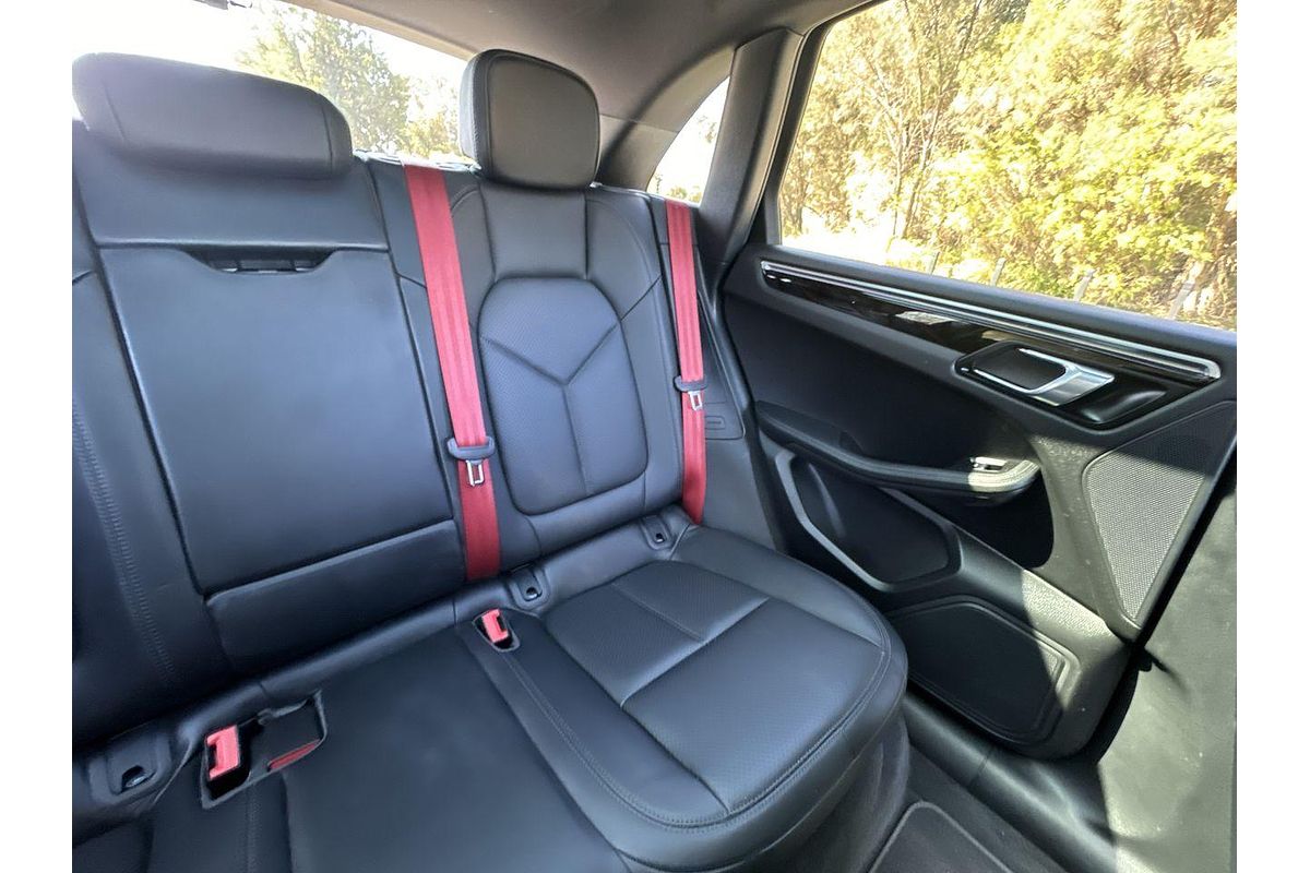 2019 Porsche Macan S 95B