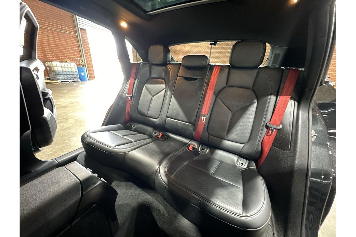 2019 Porsche Macan S 95B