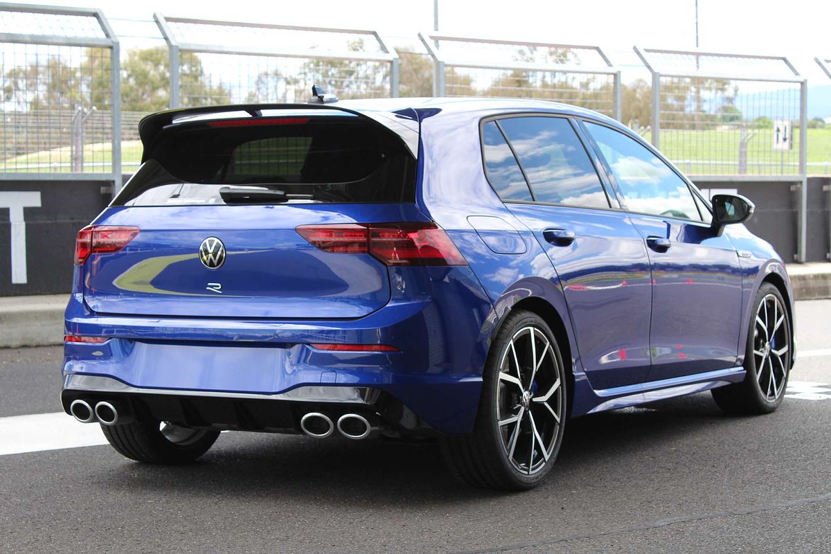 2024 Volkswagen Golf R 8