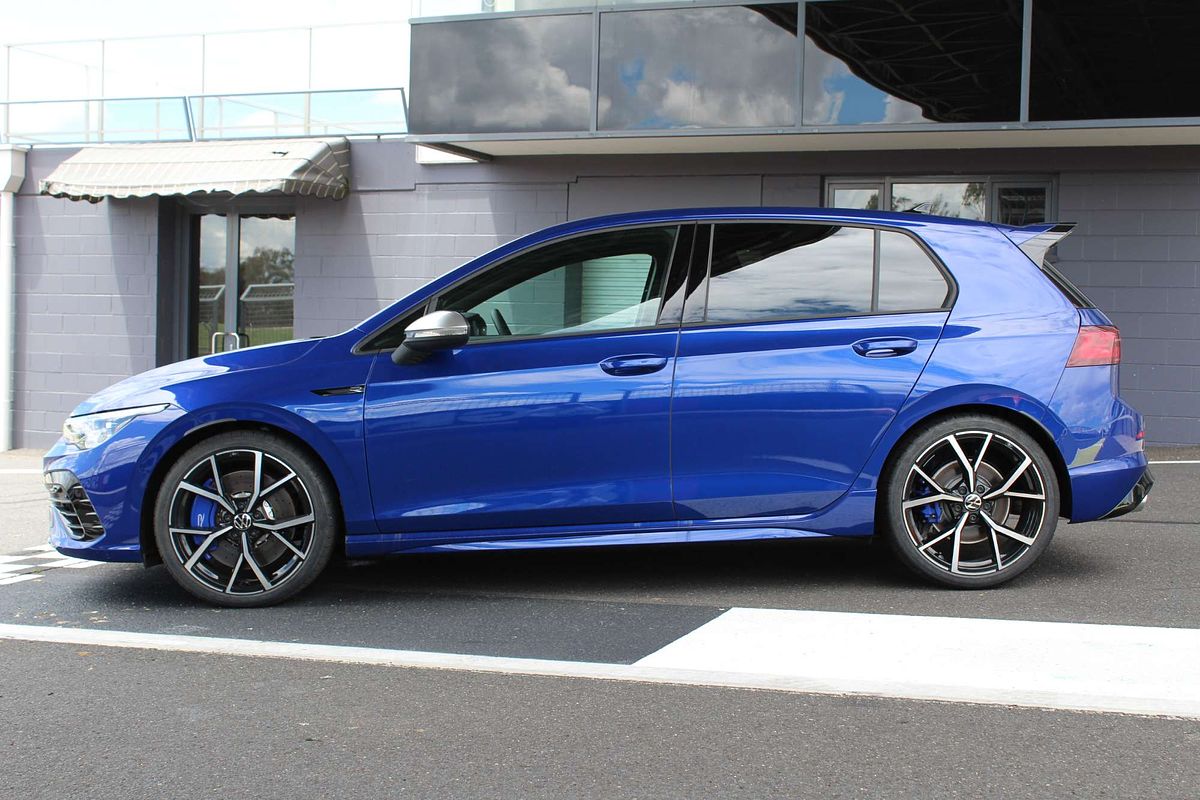 2024 Volkswagen Golf R 8