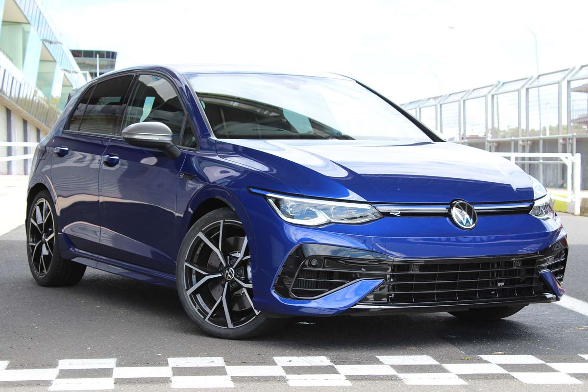 2024 Volkswagen Golf R 8