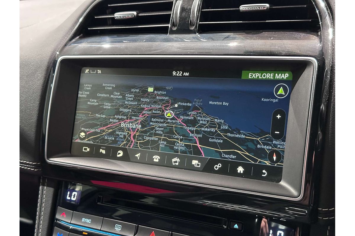 2017 Jaguar F-PACE 25d R-Sport X761
