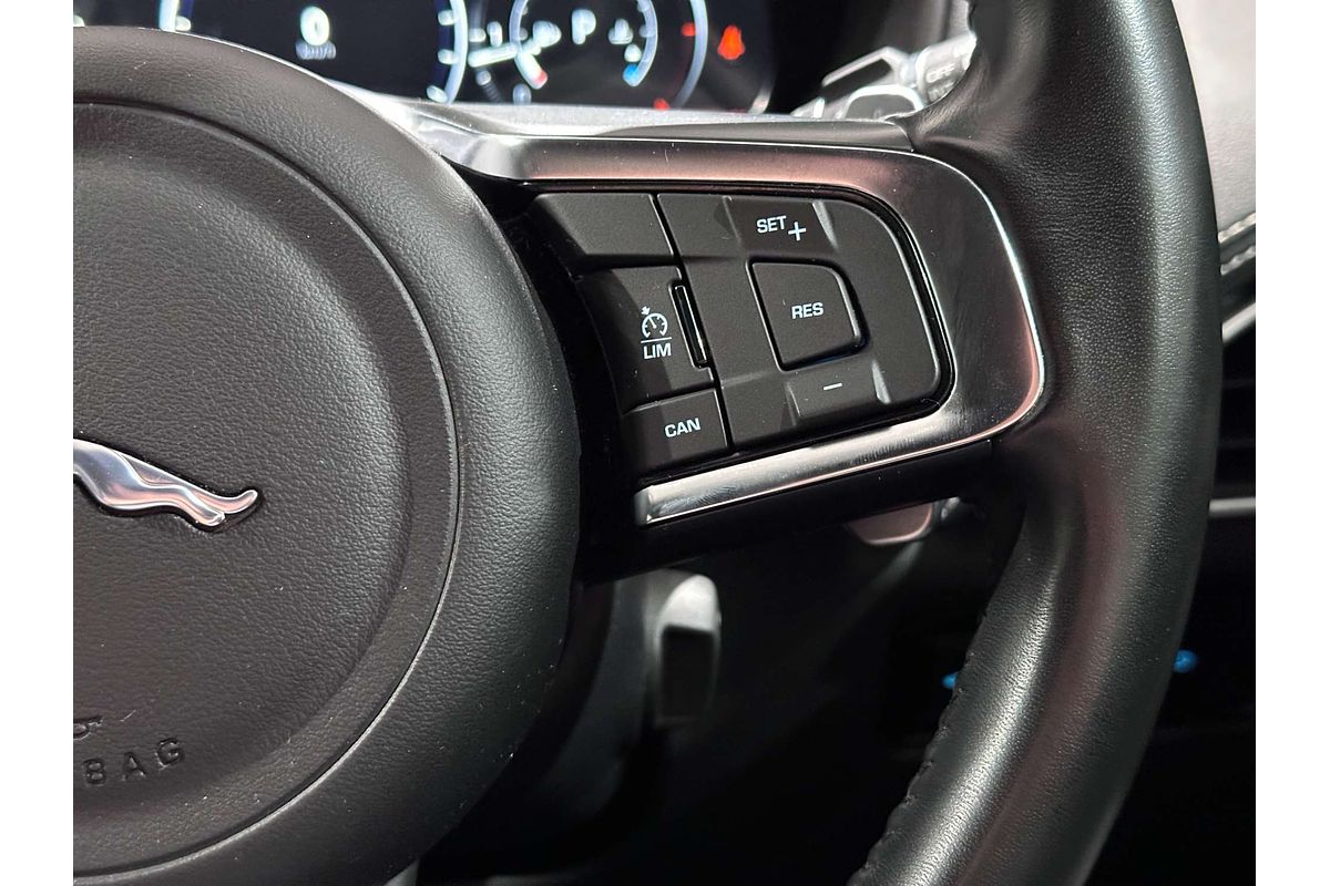 2017 Jaguar F-PACE 25d R-Sport X761